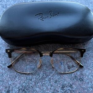 Ray-Ban rb7216 new clubmaster Classic Black and Gold Eyewear